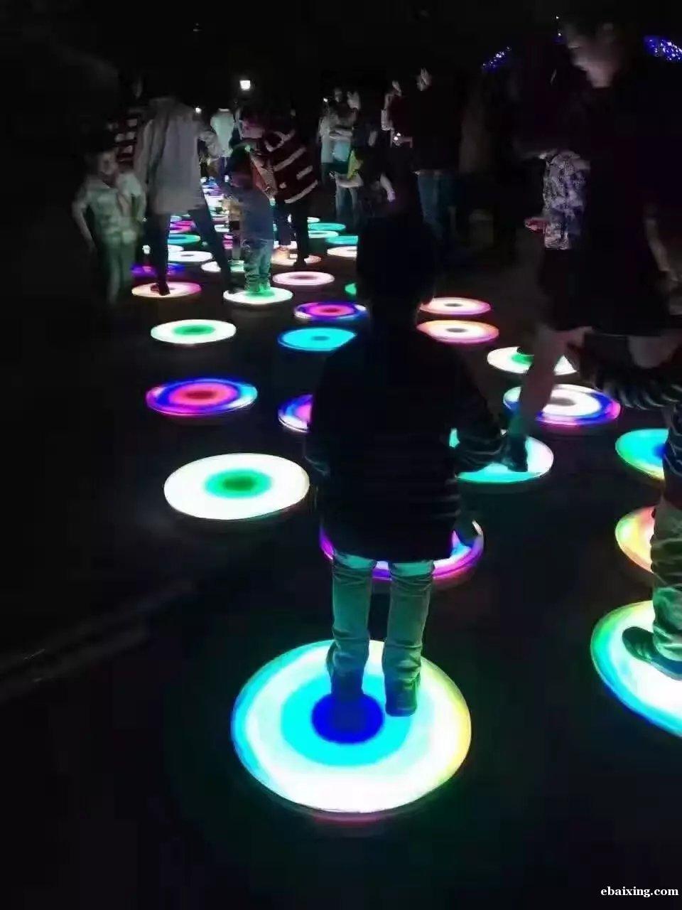 成都彩虹跳跳板彩色跑出租脚踩音乐节地板钢琴低价出租 成都彩虹跳跳板彩色跑出租脚踩音乐节地板钢琴低价出租