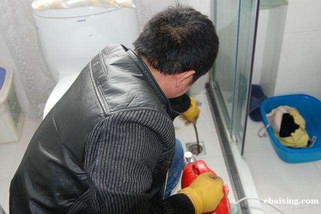 沌口金色港湾下水道堵了怎么办?找我们疏通价格不贵 沌口金色港湾下水道堵了怎么办?找我们疏通价格不贵